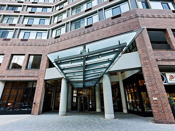 211 E Ohio St APT 910