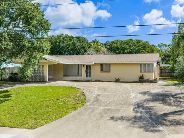 2005 Saxon Dr, New Smyrna Beach, FL 32169