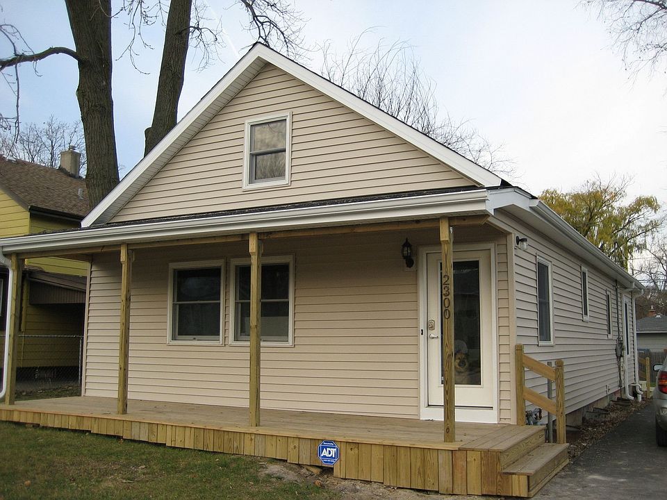 2300 Lewis Ave