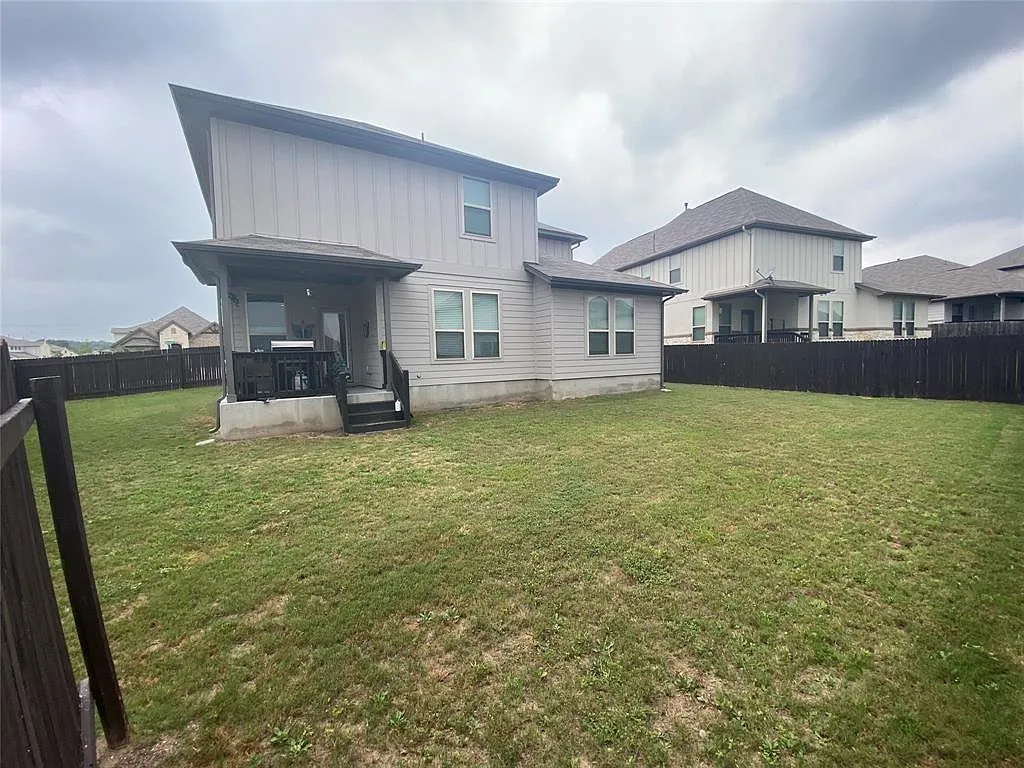 4 bed, 3.5 bath, 2932 sqft, $3,100 — Photo 4