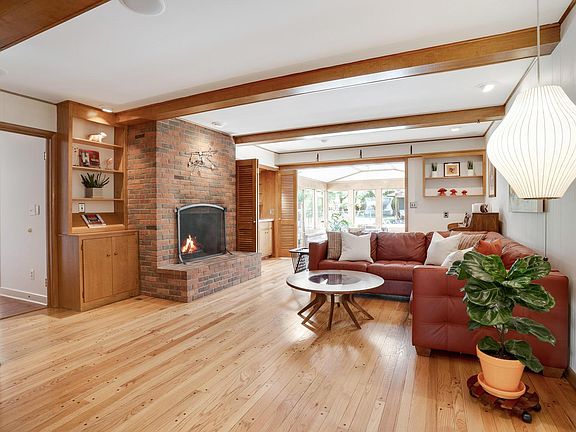 5th image of 4336 Shelbourne Ln