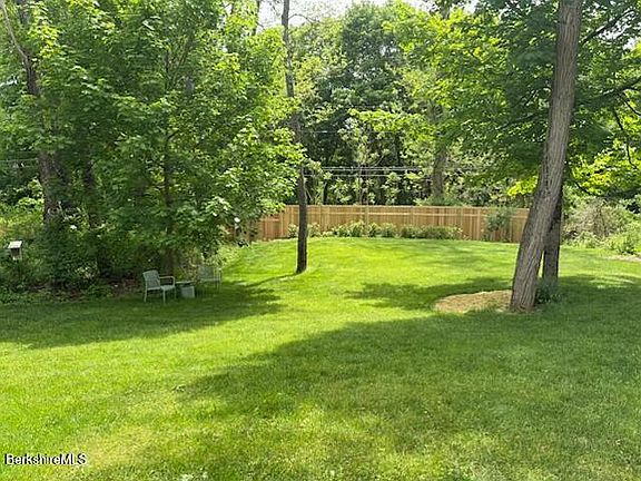 3rd image of 188 Hillsdale Rd