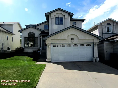 256 Edgebrook Rise NW Photo 1