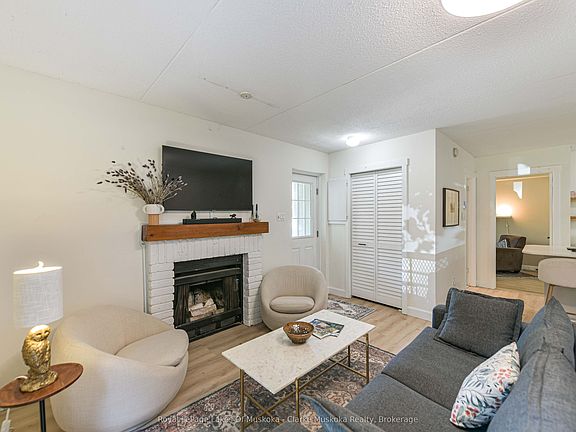 4th image of 19 Dawson Dr #42