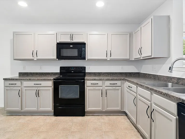 13221 Galaxy Dr — Photo 16