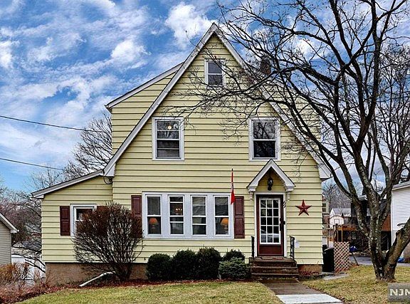2nd image of 69 Aqueduct Ave