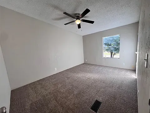 612 Lewald Cir — Photo 6