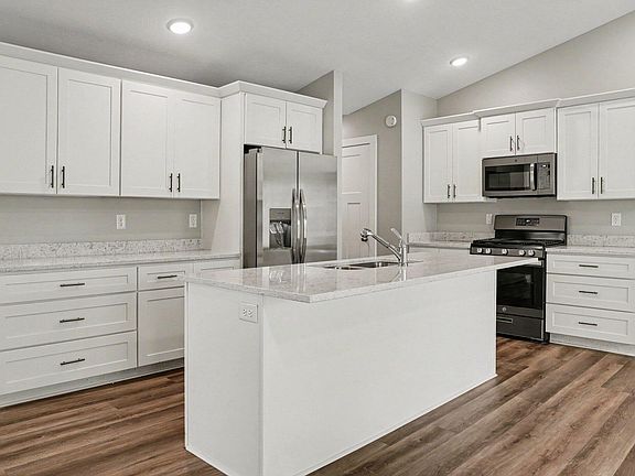 3rd image of 1367 S Village Cir