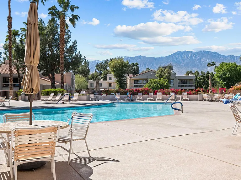 87 swimming pools and 8 jacuzzis scattered throughout the property