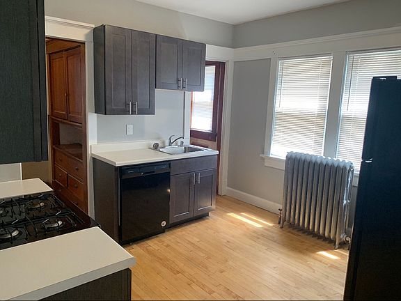 4th image of 2925-27 N Murray Ave