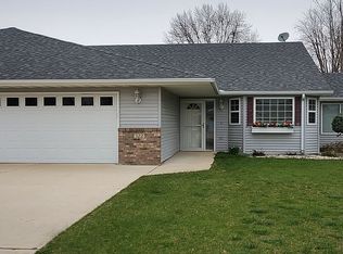 322 4th St SW, Blooming Prairie, MN 55917
