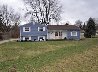 2308 Edison St NW, Uniontown, OH 44685