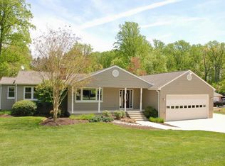 17221 Donora Rd, Silver Spring, MD 20905