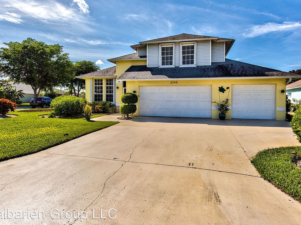 1st image of 2745 Weymouth Cir