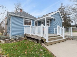 112 South Dr, Lakemoor, IL 60051