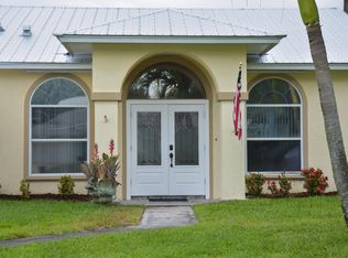 5663 SE Pot O Gold Pl, Stuart, FL 34997