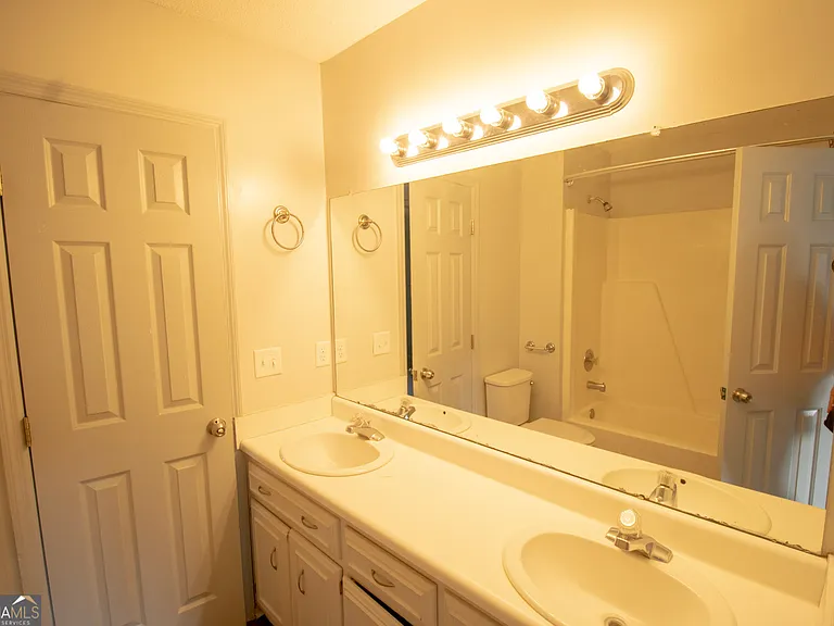 251 Knight Dr #10 — Photo 14