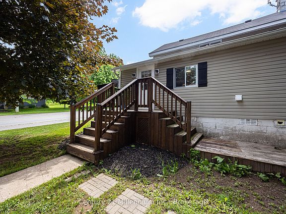 4th image of 332 Bruce Rd #40