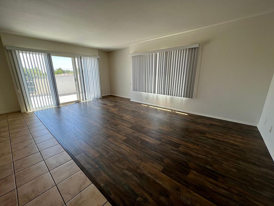 1st image of 6645 Woodman Ave APT 206