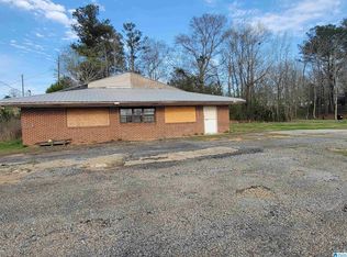 607 W Point St, Roanoke, AL 36274