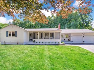 6 Crestview Cir, Enfield, CT 06082