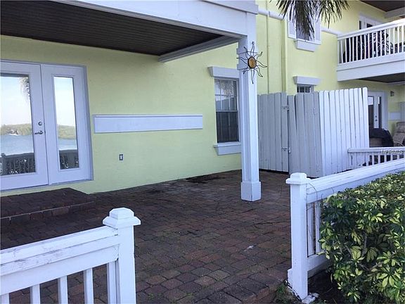 3rd image of 223 Pompano Dr SE APT A
