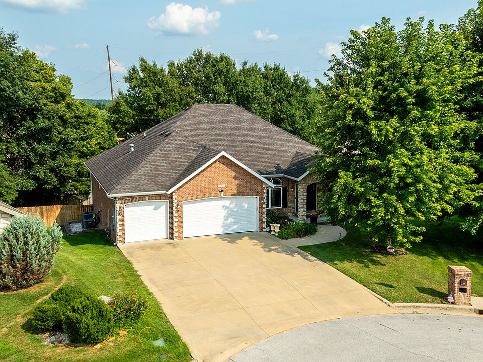 1st image of 3326 S Juniper Avenue