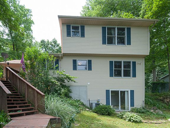 4th image of 28020 Acorn Dr