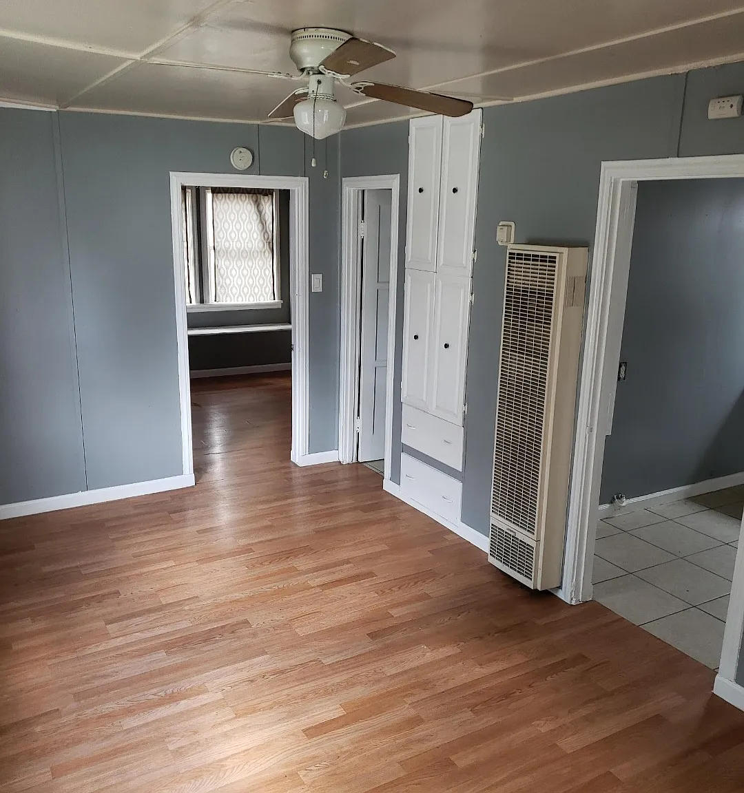 2128R N Pershing Ave — Photo 4