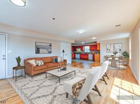 15-21 Oraton St, Newark, NJ