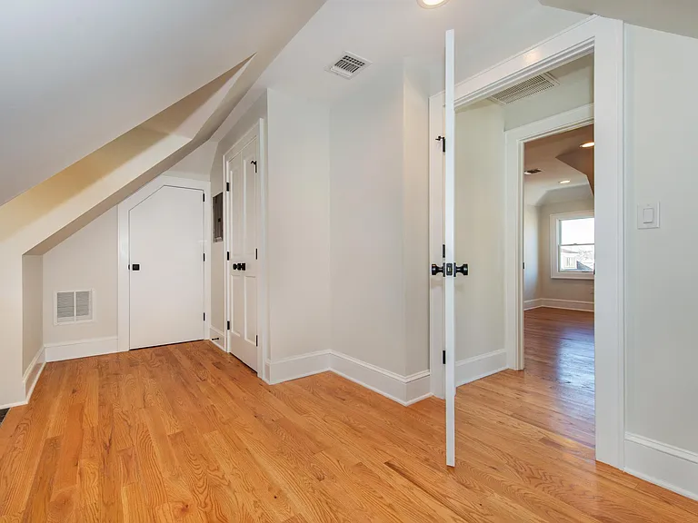 3 Irving Pl #A — Photo 26