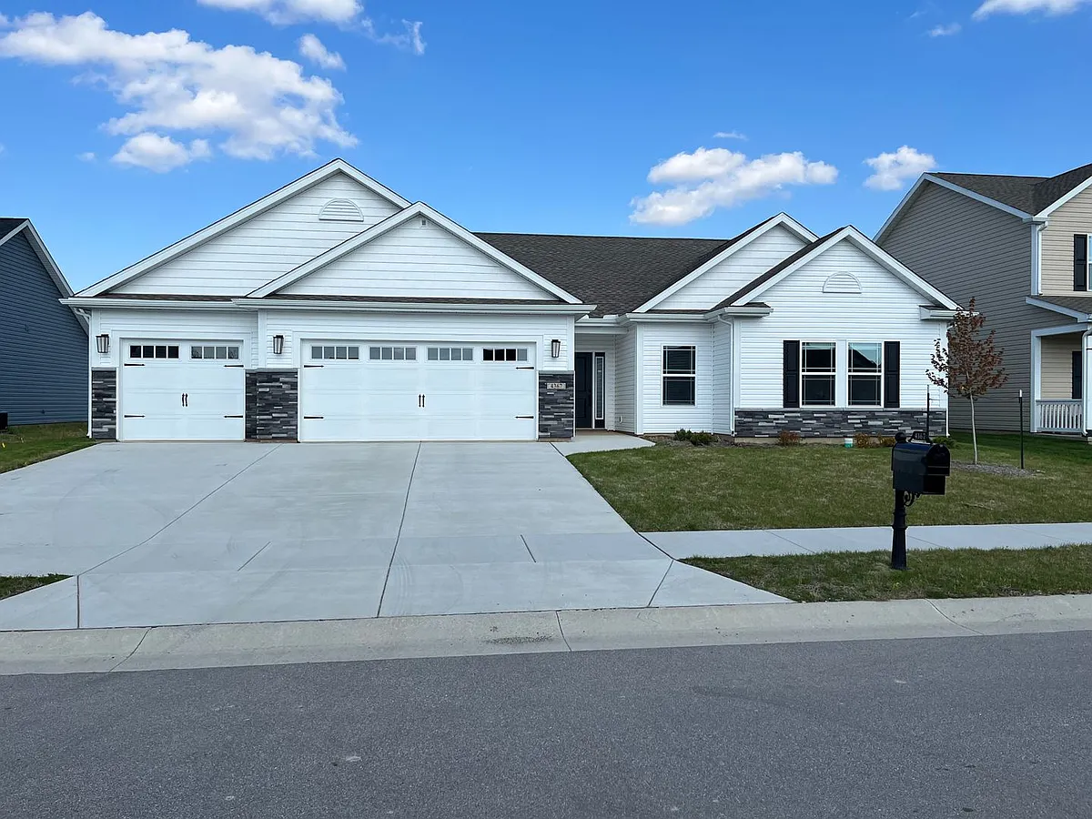Building Photo - 4367 Foal Dr