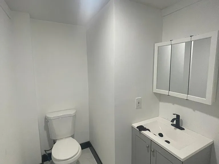 306 Court St — Photo 11