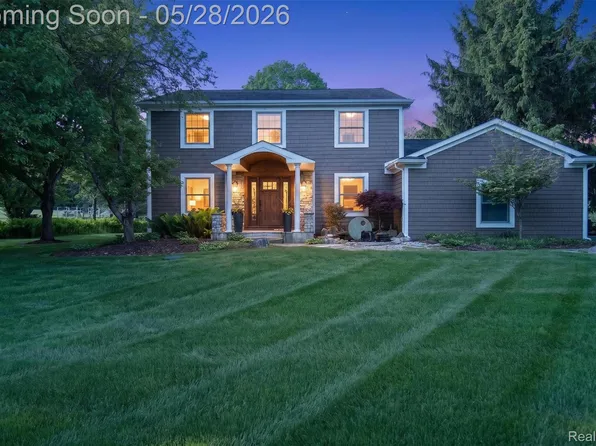 3861 Bradford Square Dr, Ann Arbor, MI 48103