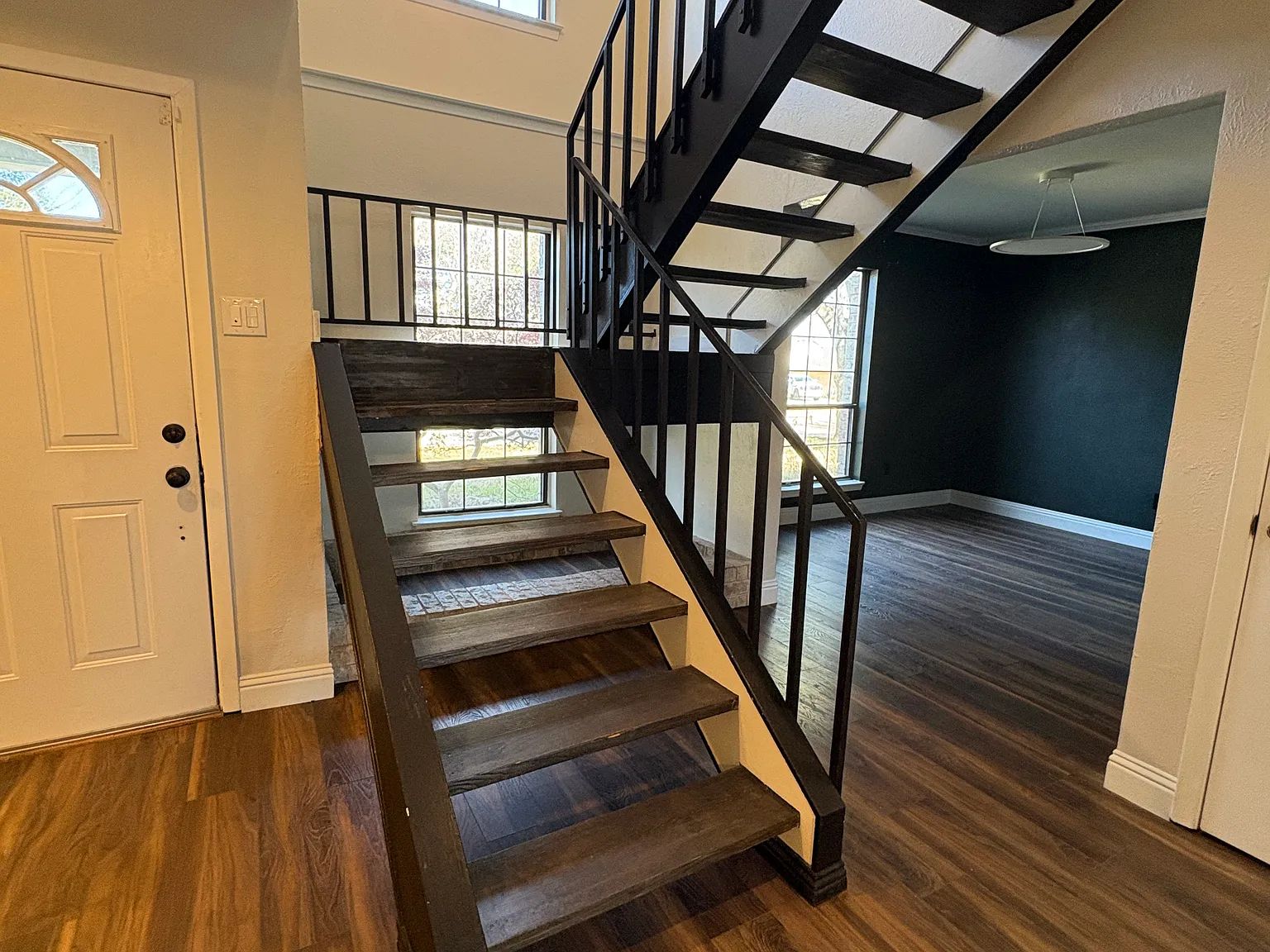 1822 Juniper Ln — Photo 4