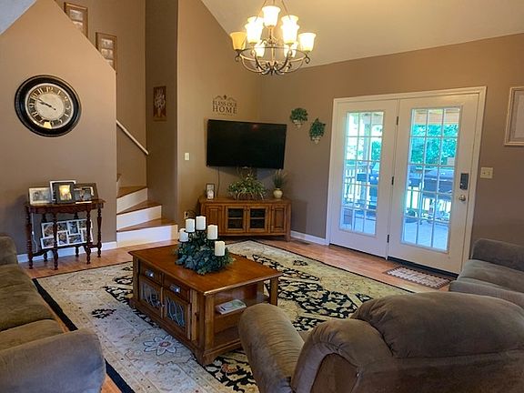 3rd image of 159 Teakwood Dr