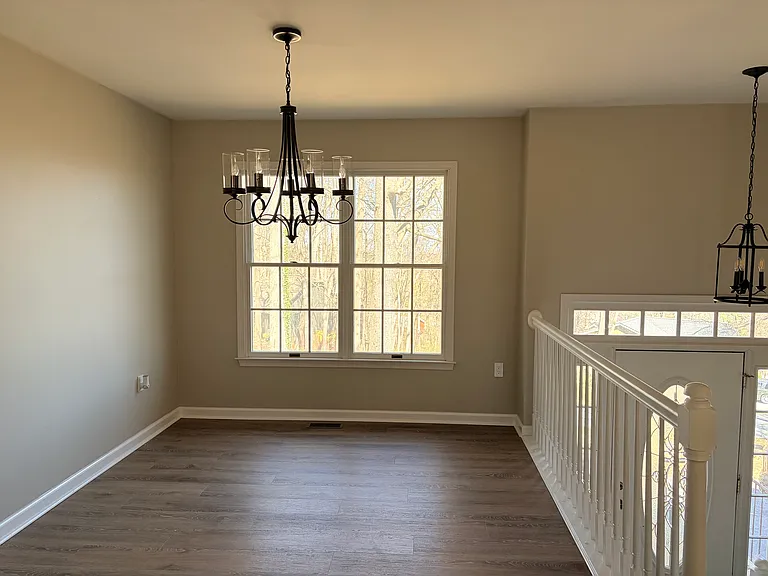 423 Flower Dr — Photo 7