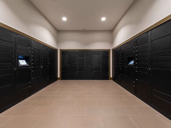 5th image of 4646 Amesbury Dr APT 172