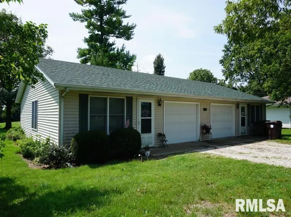 422 E Jefferson St, Toulon, IL 61483