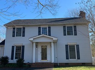 7915 Robin Crest Rd, Charlotte, NC 28226