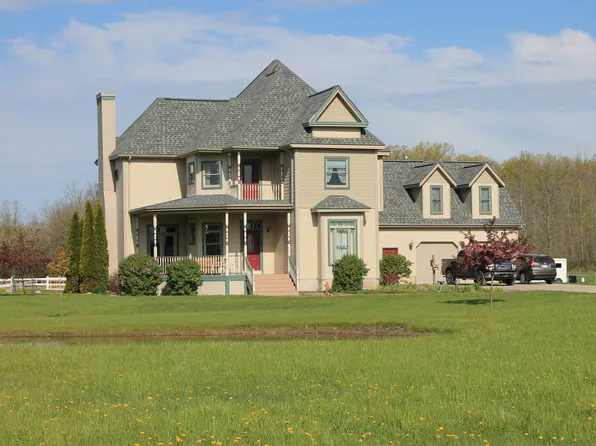 3363 N Eastman Rd, Midland, MI 48642