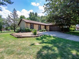 2325 Debbie Dr, Greenwood, IN