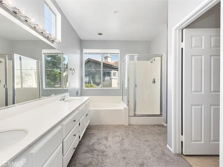 437 N Castletown #C-C-C — Photo 25
