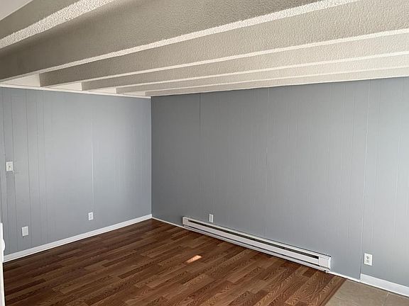 5th image of 2801 W Walnut St APT 5