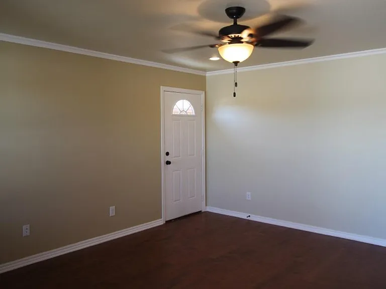 937 Robineta Ln — Photo 18