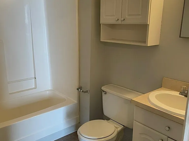 184 West St #1 — Photo 4