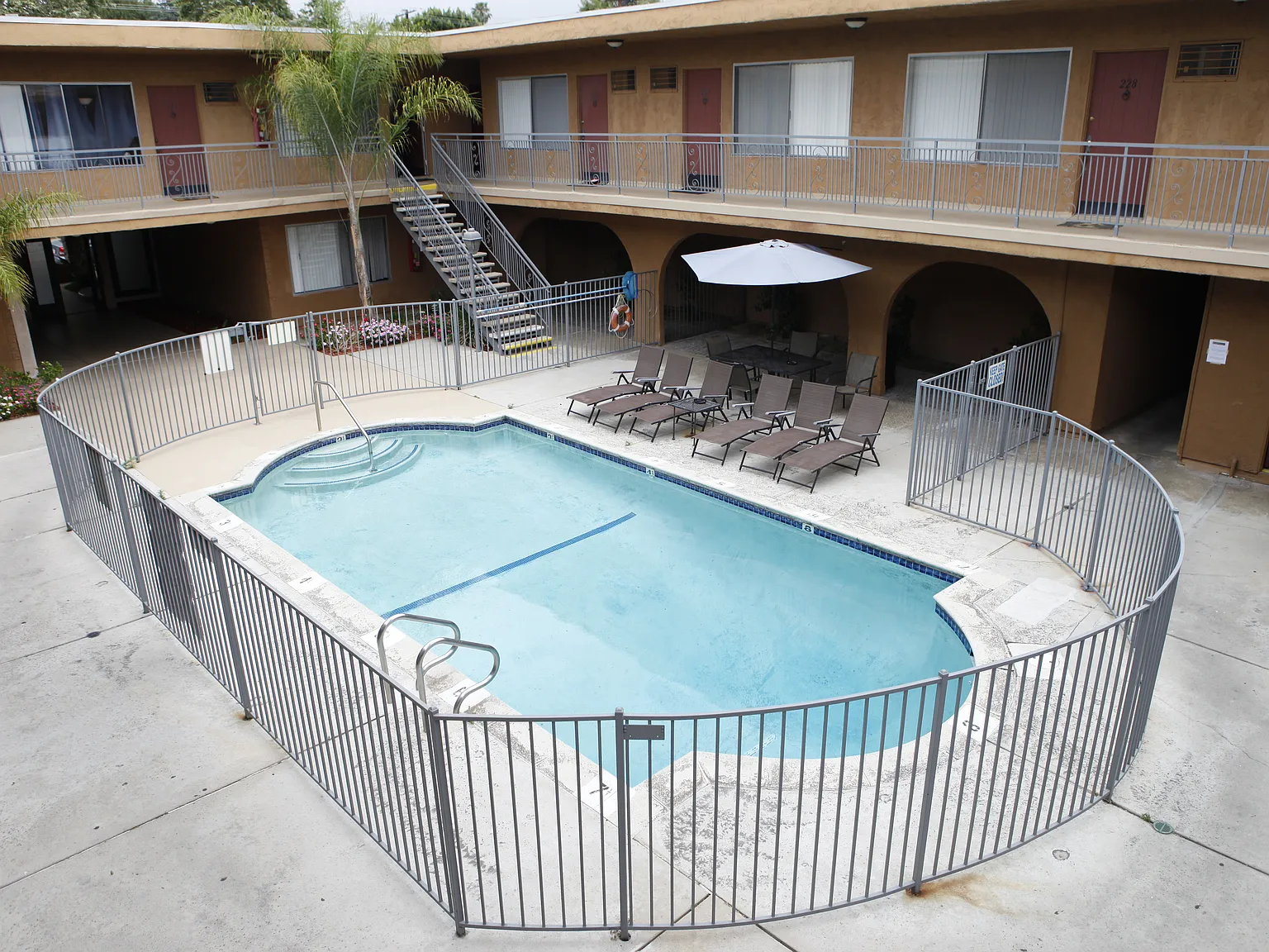 Terrace at the Village Apartments...Gorgeous Newly Remodeled Apartment! — Photo 3