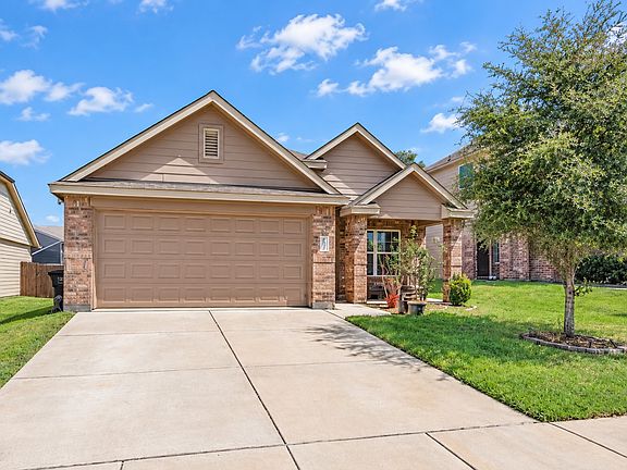 2nd image of 1429 Tall Pine Way