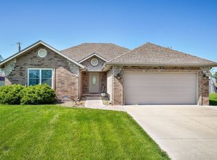 205 Tyler Ct, Mount Vernon, MO 65712