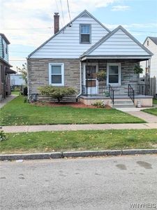 2477 Grand Ave, Niagara Falls, NY, 14301